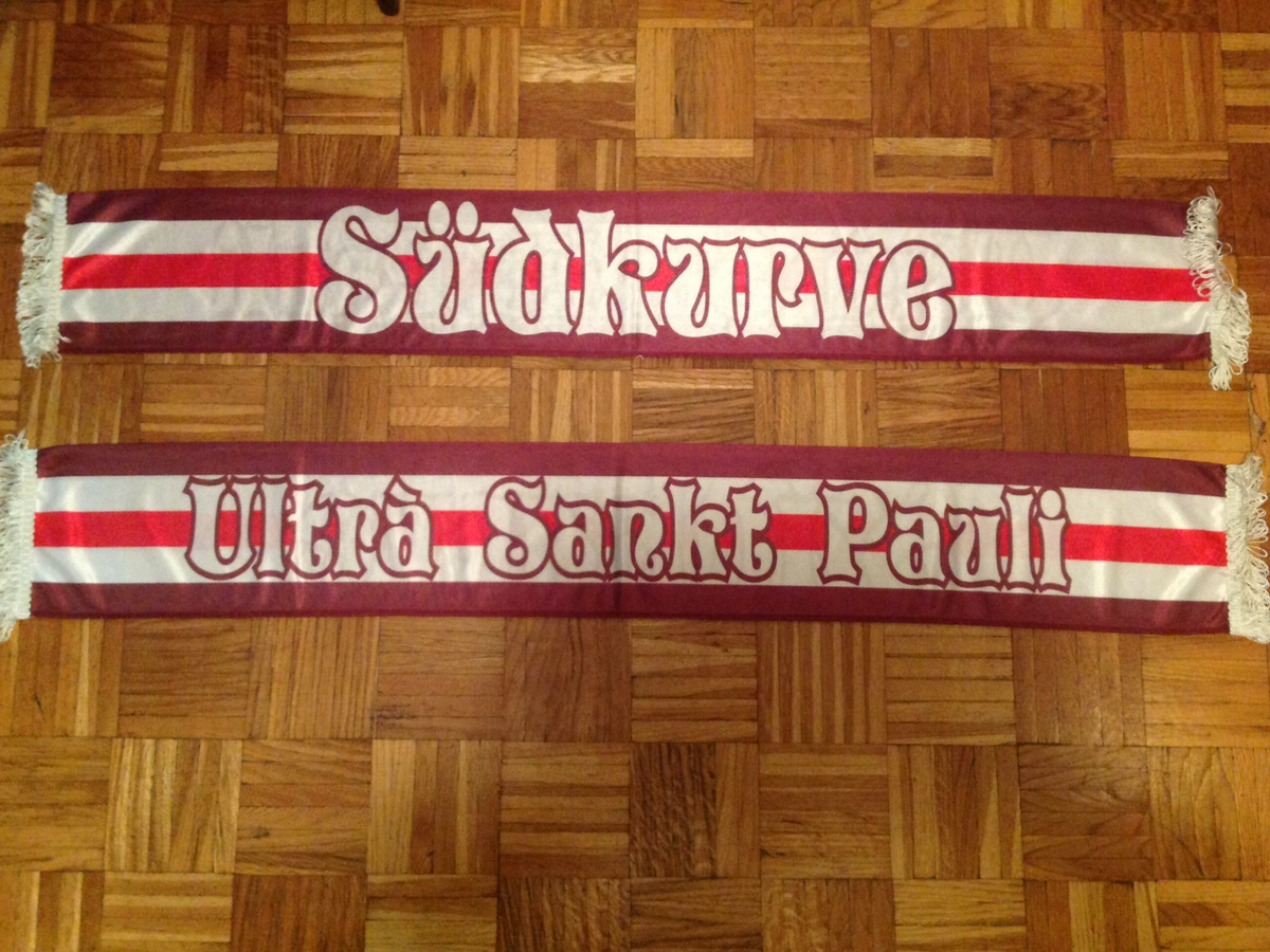 FC St. Pauli - 19 - ULTRA' SANKT PAULI / SUDKURVE